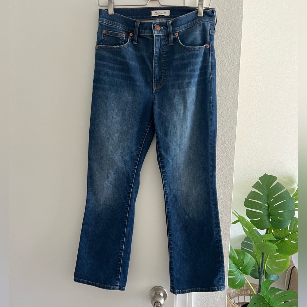 Madewell Cali Demi Bootcut Fit and Flare Cropped Ankle Length Denim Jeans